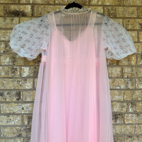 size SM S/M Vintage Sheer Pink Nightgown Robe Piegnoir set Lace trim, Puff Sleev - Picture 13 of 15